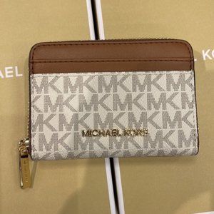 Michael Kors Jet Set Travel Medium Zip Around Card Case Vanilla NWT